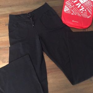Lululemon pants with pockets